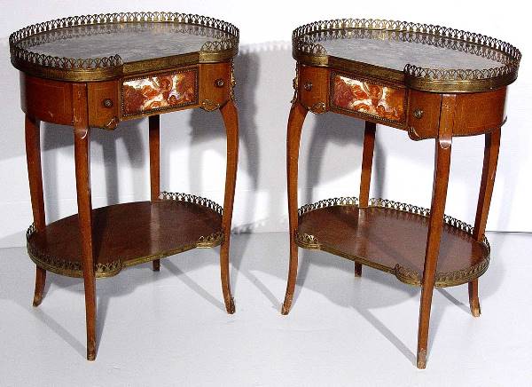 PR LOUIS XV STY KIDNEY SHAPED MARBLE TOP END TABLES,: PAIR OF LOUIS XV STYLE KIDNEY SHAPED MARBLE TOP SINGLE-DRAWER END TABLES, having a pierced brass gallery around the top edge and around the lower platform shelf (from the Warwick's Bob Hope Suite); 21
