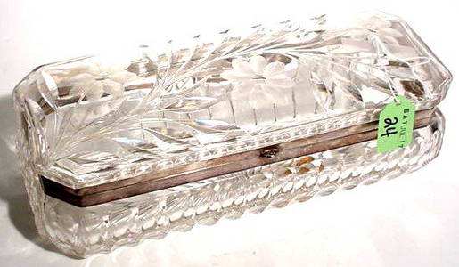 24: AMERICAN FLORAL PERIOD CUT GLASS RECTANGULAR HINGED