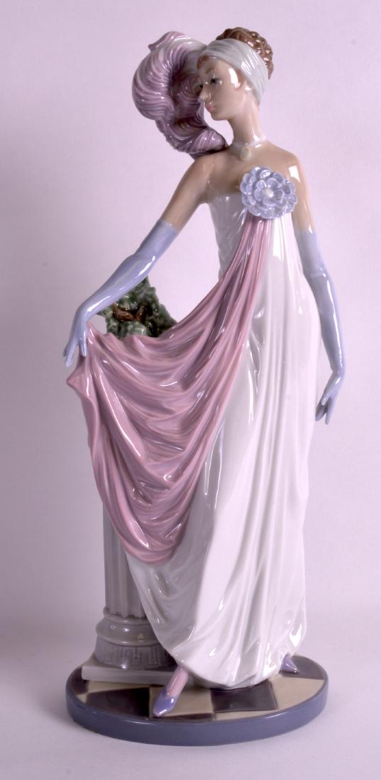 A LARGE LLADRO PORCELAIN FIGURE OF A FEMALE modelled (1 of 1)