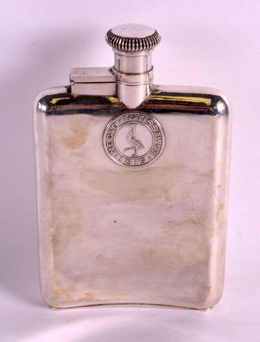 AN UNUSUAL EARLY 20TH CENTURY CHINESE SILVER HIP FLASK (1 of 2)