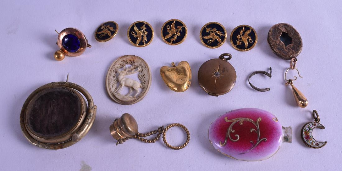 AN ANTIQUE PORCELAIN SCENT BOTLE together with buttons, (1 of 1)