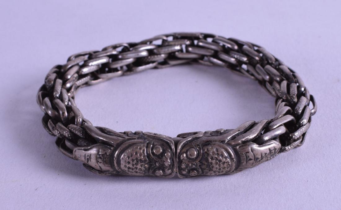A 19TH CENTURY CHINESE SILVER CHAINLINK BRACELET with (1 of 1)