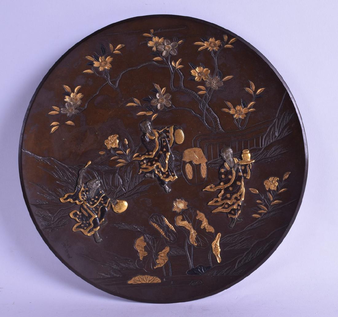 A GOOD 19TH CENTURY JAPANESE MEIJI PERIOD BRONZE DISH (1 of 2)