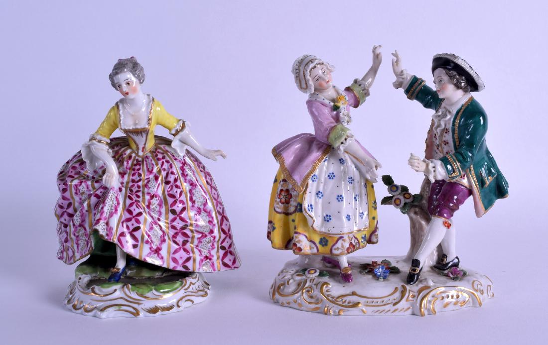 A 19TH CENTURY CONTINENTAL PORCELAIN FIGURAL GROUP (1 of 1)