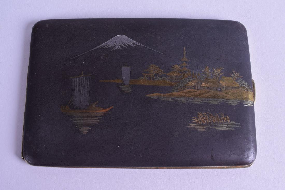 A JAPANESE TAISHO PERIOD KOMAI STYLE CIGARETTE CASE (1 of 3)