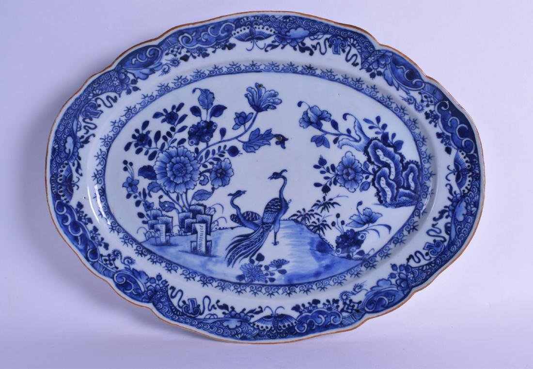 A LARGE 18TH CENTURY CHINESE EXPORT BLUE AND WHITE OVAL (1 of 2)