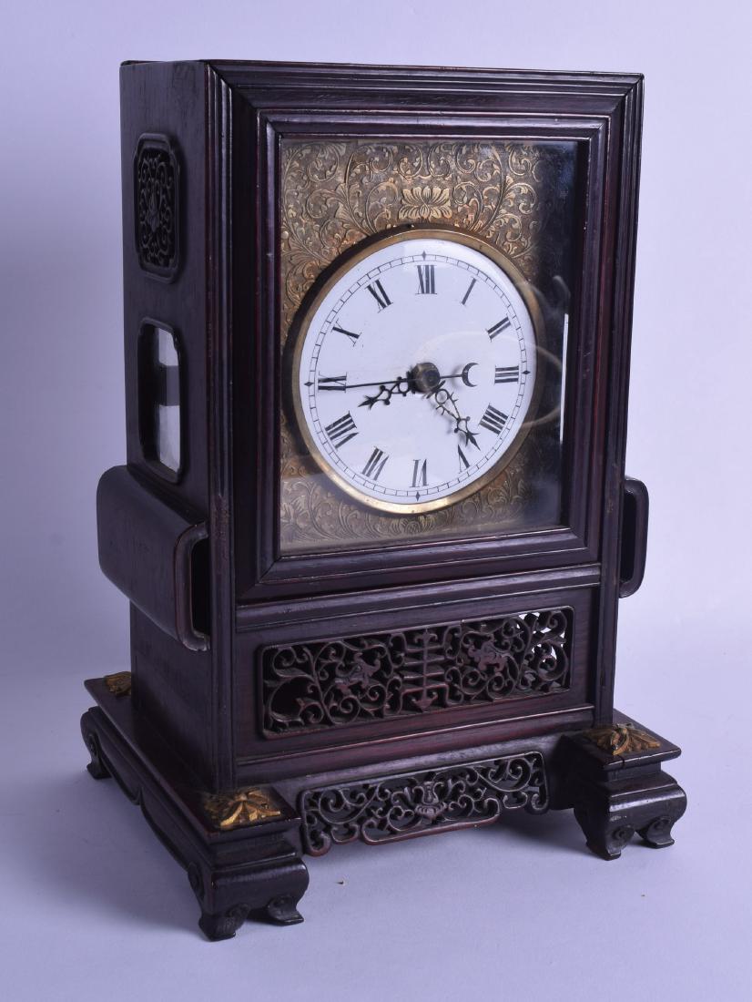 A FINE EARLY 19TH CENTURY CHINESE CARVED ROSEWOOD (1 of 3)