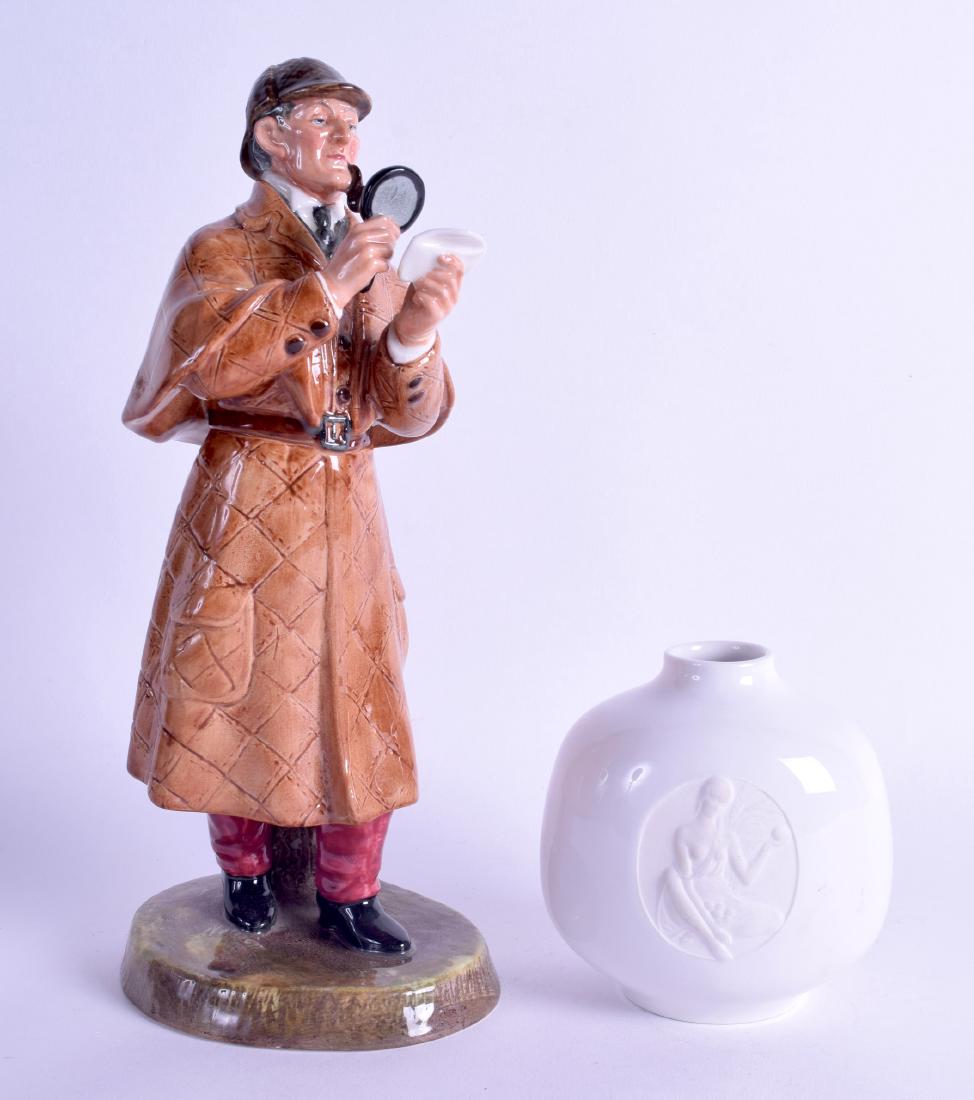 A ROYAL DOULTON FIGURE 'THE DETECTIVE' HN 2359 together: A ROYAL DOULTON FIGURE 'THE DETECTIVE' HN 2359 together with a small KPM porcelain vase. 25 cm & 10 cm high. (2)