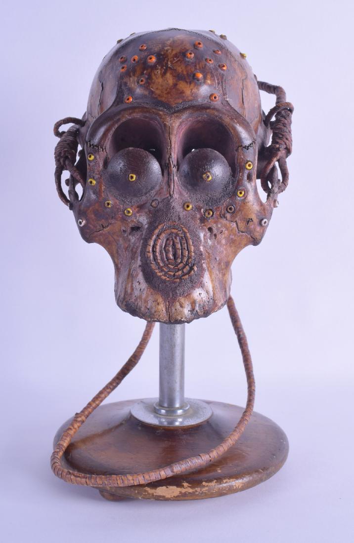 AN UNUSUAL 19TH CENTURY INDONESIAN DAYAK TRIBAL MONKEY (1 of 8)