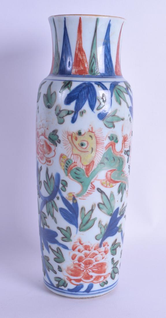 A 17TH CENTURY CHINESE WUCAI PORCELAIN SLEEVE VASE Late (1 of 3)
