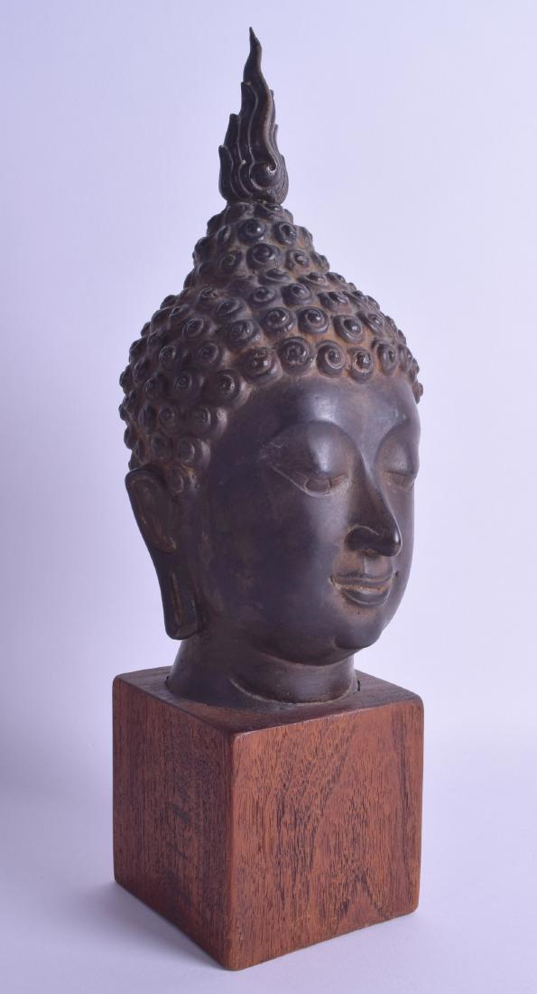 A 19TH CENTURY THAI BRONZE BUDDHA HEAD elegantly (1 of 2)