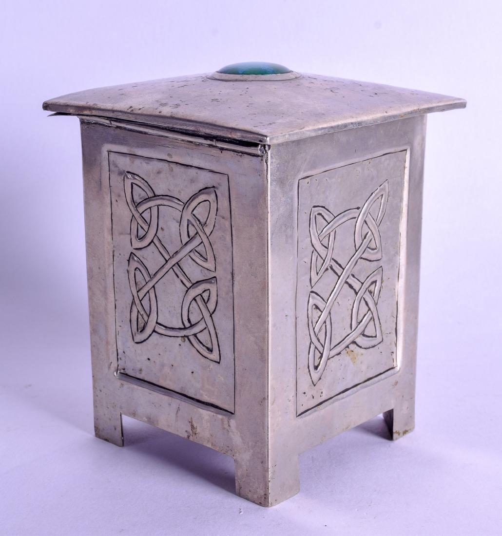AN ARTS AND CRAFTS SILVER PLATED TEA CADDY AND COVER (1 of 2)