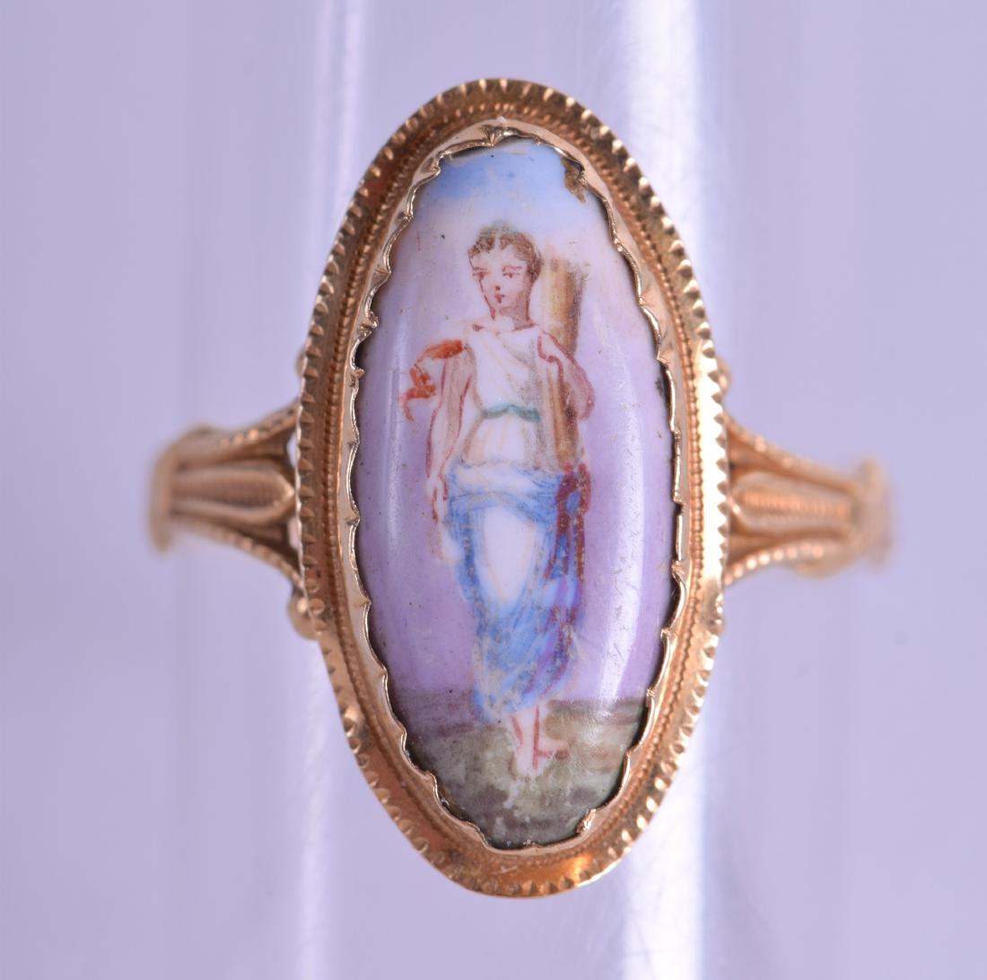 AN ANTIQUE 18CT GOLD AND ENAMEL LADIES RING painted (1 of 3)