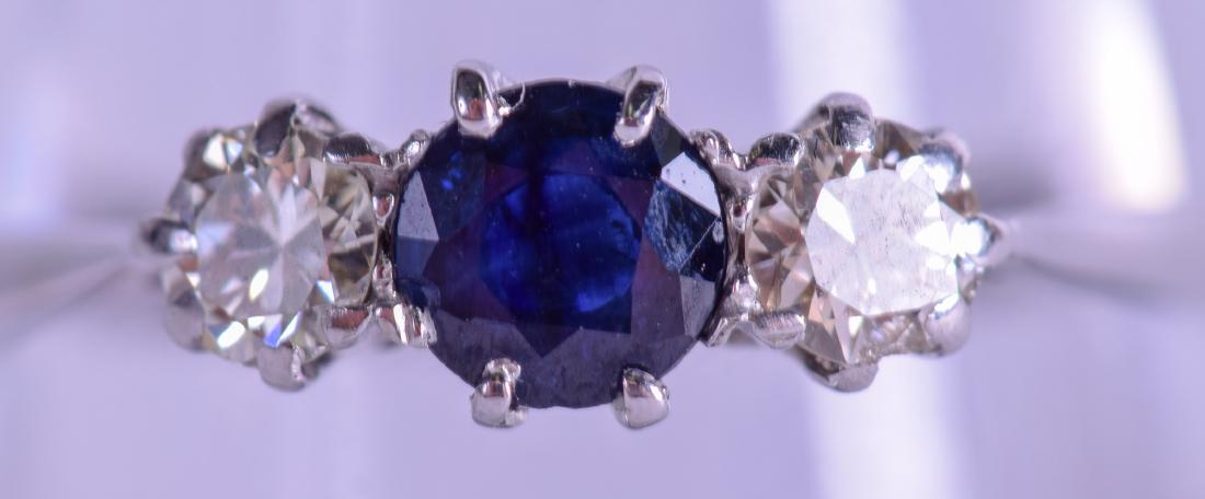 AN 18CT WHITE GOLD AND SAPPHIRE AND DIAMOND RING. Size (1 of 4)