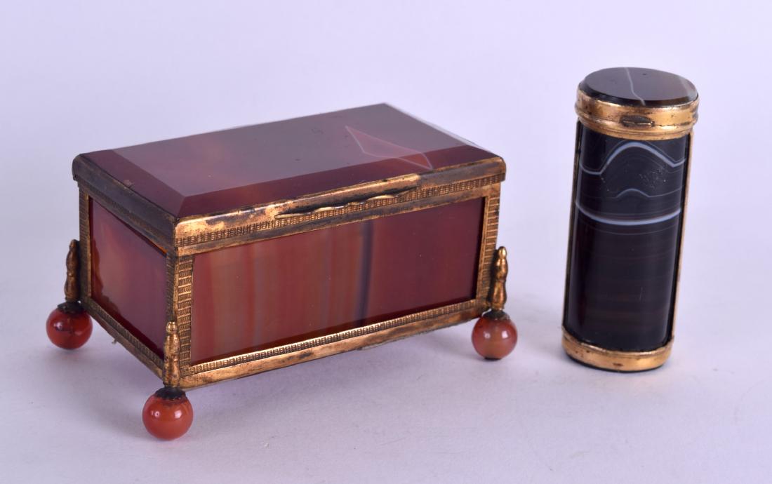 A MID 19TH CENTURY FRENCH AGATE PILL BOX together with (1 of 3)