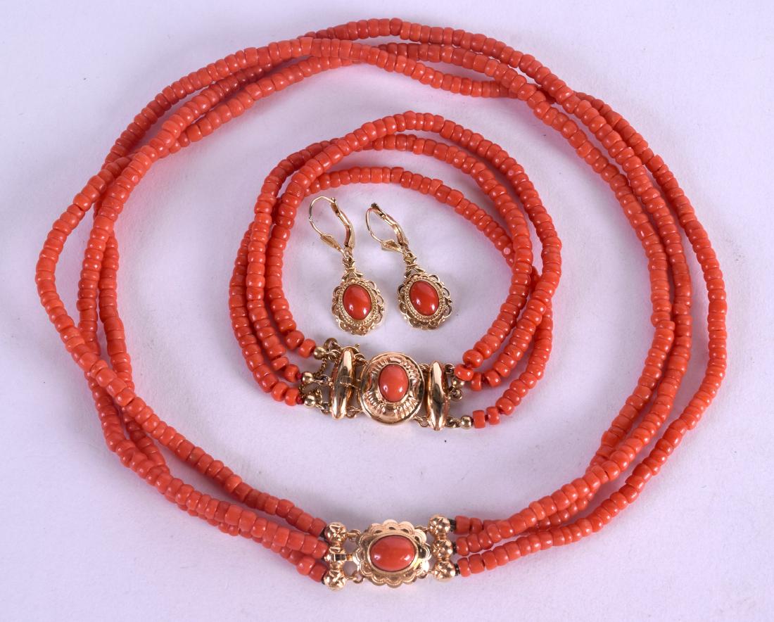 A SUITE OF 18CT GOLD AND CORAL JEWELLERY including a (1 of 2)