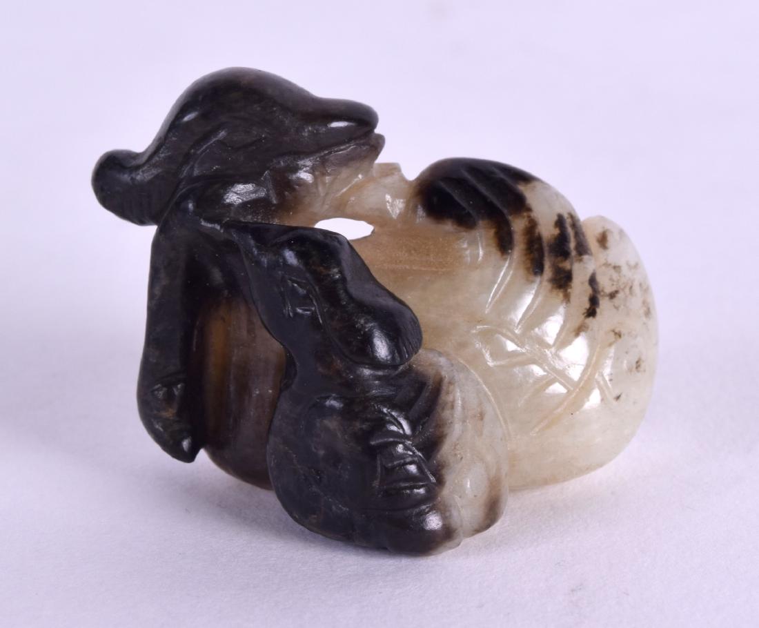 AN 18TH/19TH CENTURY CHINESE CARVED GREEN AND BLACK (1 of 3)