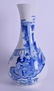 A 17TH/18TH CENTURY CHINESE BLUE AND WHITE PORCELAIN