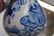 A 17TH/18TH CENTURY CHINESE BLUE AND WHITE PORCELAIN - 6