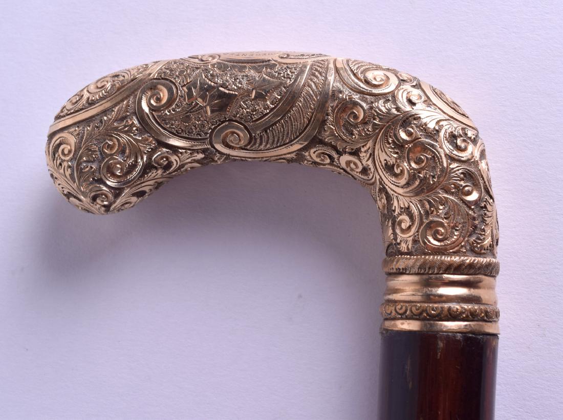 A MID 19TH CENTURY FRENCH HIGH CARAT GOLD HANDLED (1 of 5)