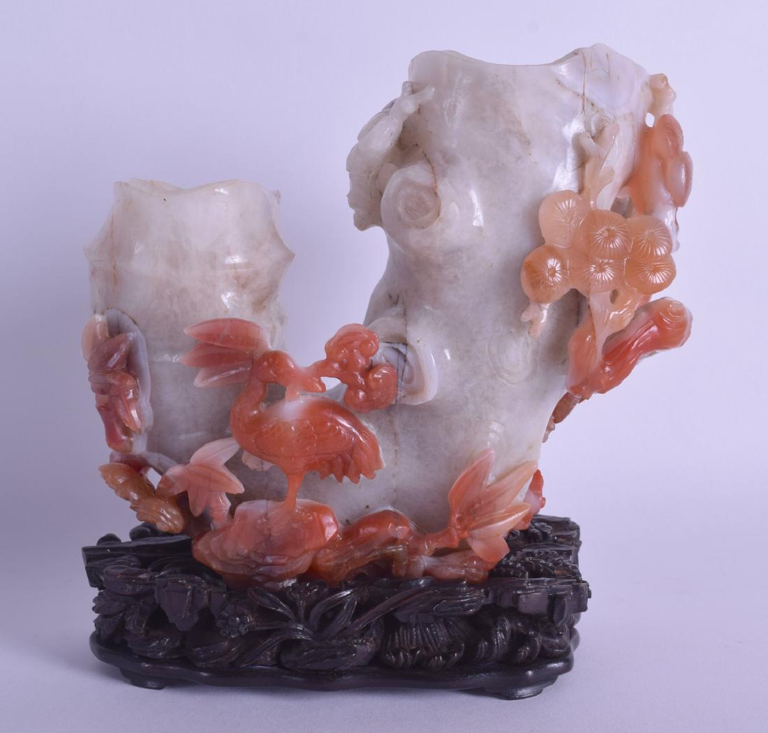 A GOOD 19TH CENTURY CHINESE CARVED AGATE BRUSH POT (1 of 6)