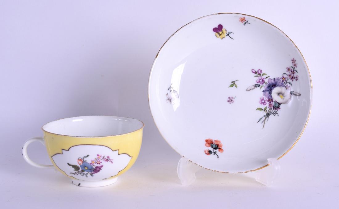 AN 18TH CENTURY MEISSEN PORCELAIN TEACUP AND SAUCER (1 of 3)