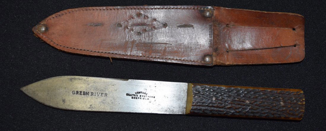A VICTORIAN GREEN RIVER KNIFE OR SKINNING KNIFE, formed: A VICTORIAN GREEN RIVER KNIFE OR SKINNING KNIFE, formed with a Sheffield blade by Slater Brothers. 21.5 cm long.