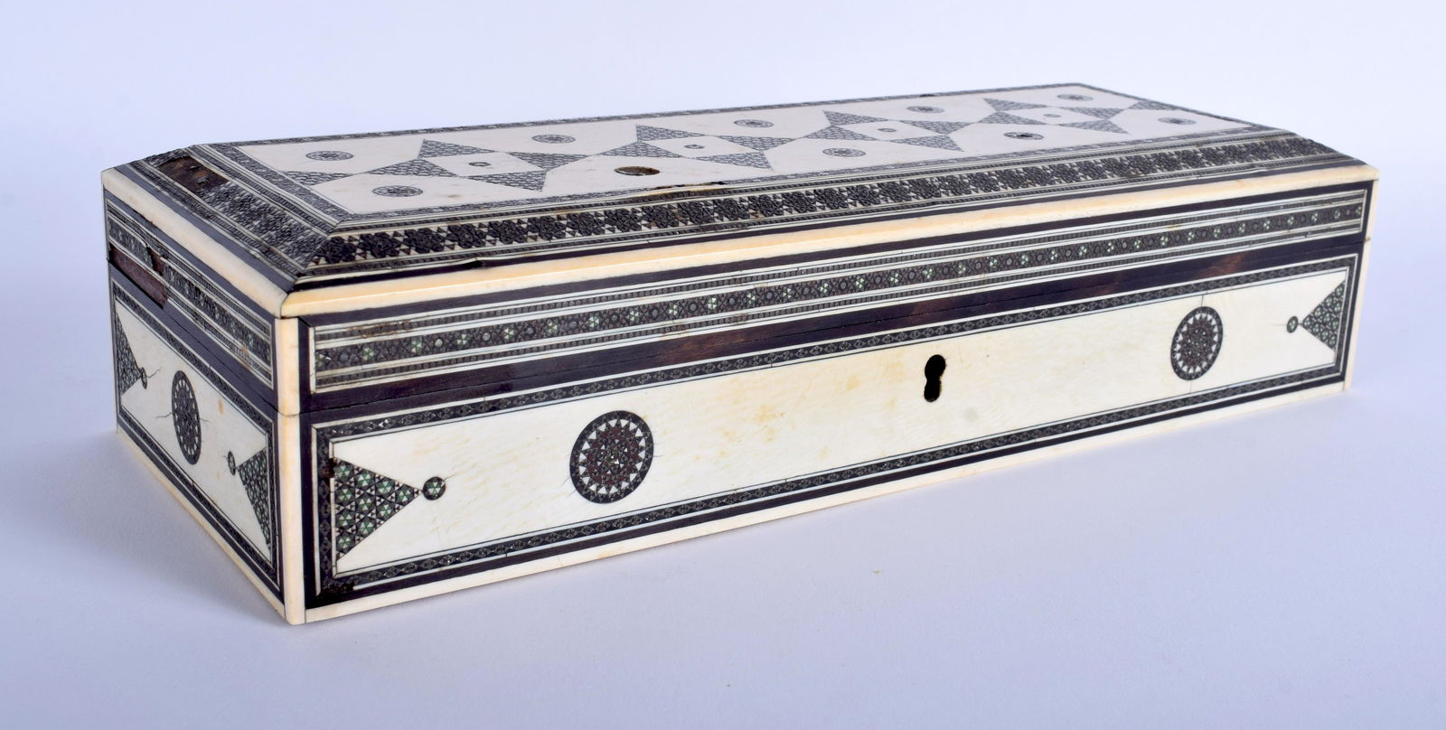 AN ANTIQUE ANGLO INDIAN CARVED BOX. 28 cm x 10 cm. (1 of 5)