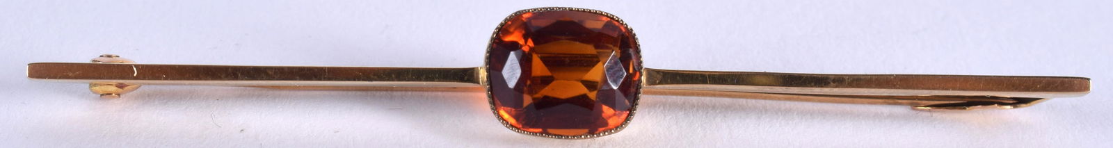 AN ANTIQUE GOLD MOUNTED GEM SET BROOCH. 3.6 grams. 6.5 (1 of 2)
