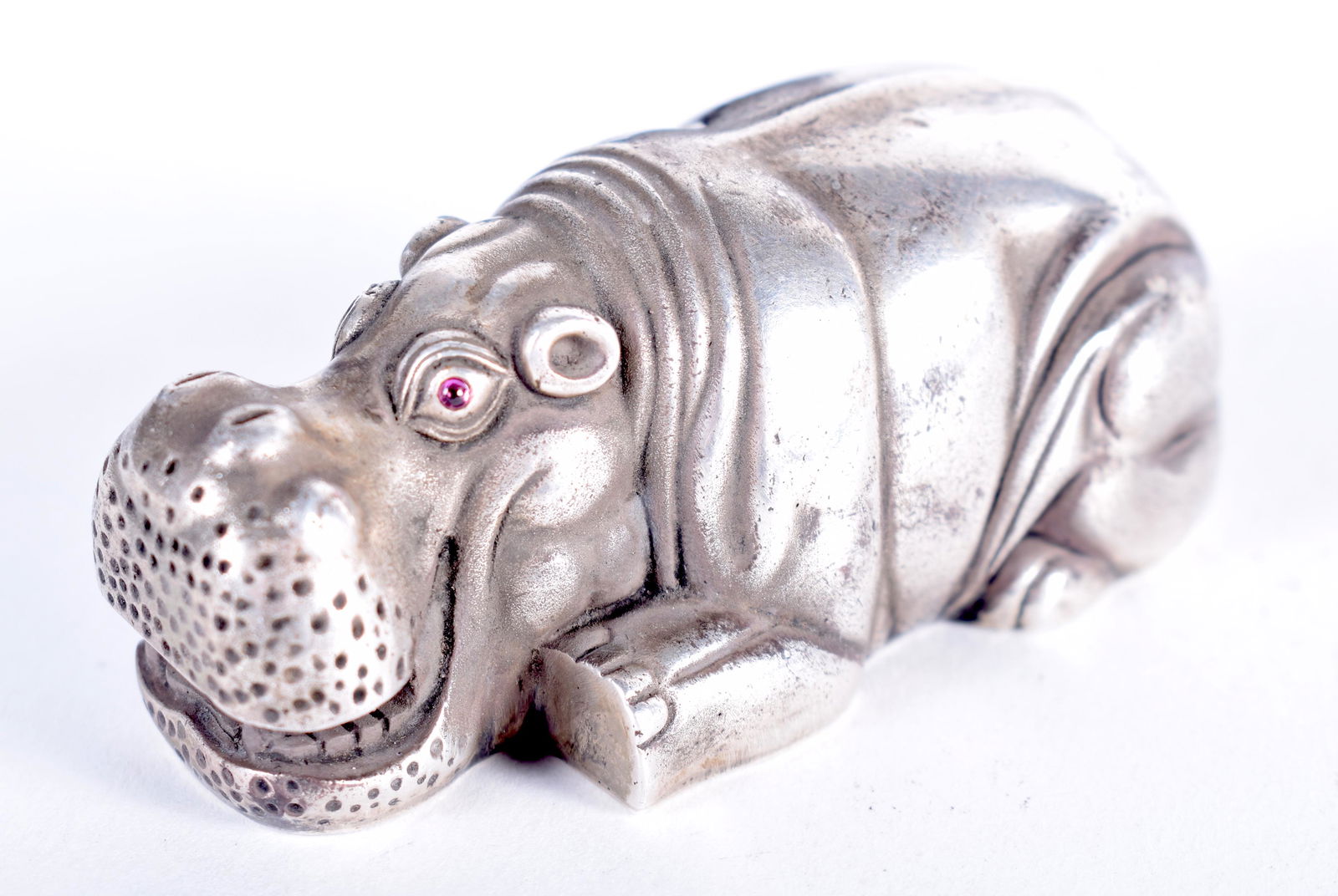 AN UNUSUAL CONTINENTAL SILVER HIPPO. 82.7 grams. 7.5 cm (1 of 4)