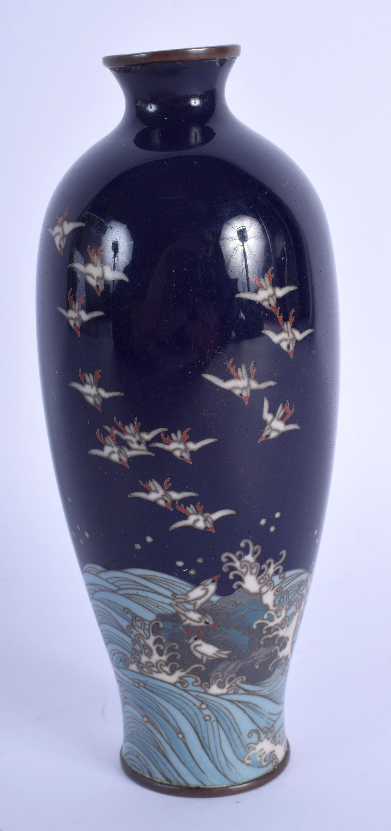 AN EARLY 20TH CENTURY JAPANESE MEIJI PERIOD CLOISONNE: AN EARLY 20TH CENTURY JAPANESE MEIJI PERIOD CLOISONNE ENAMEL VASE decorated with birds. 13.5 cm high.