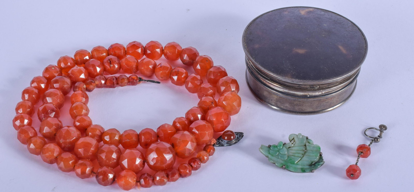 AN ANTIQUE CHINESE SILVER AND JADEITE BROOCH together: AN ANTIQUE CHINESE SILVER AND JADEITE BROOCH together with an agate necklace etc. (5)