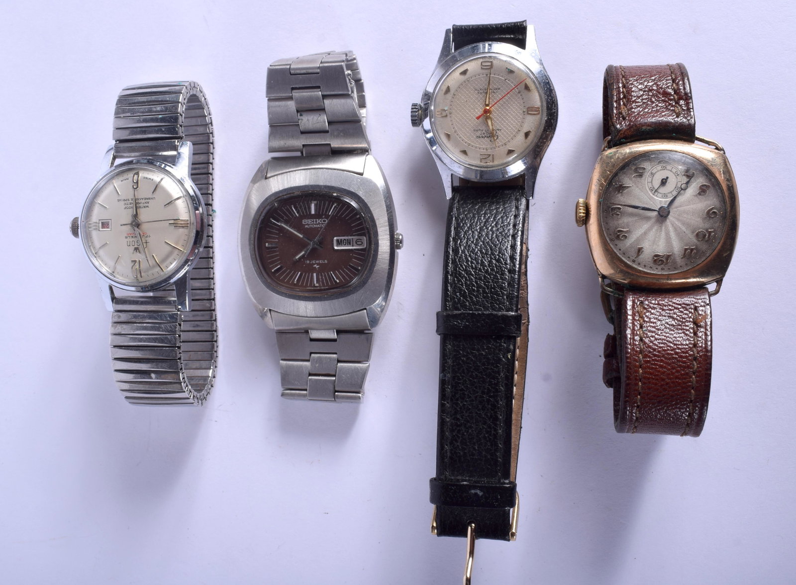 FOUR VINTAGE WRISTWATCHES including a 70s Seiko. (4): FOUR VINTAGE WRISTWATCHES including a 70s Seiko. (4)