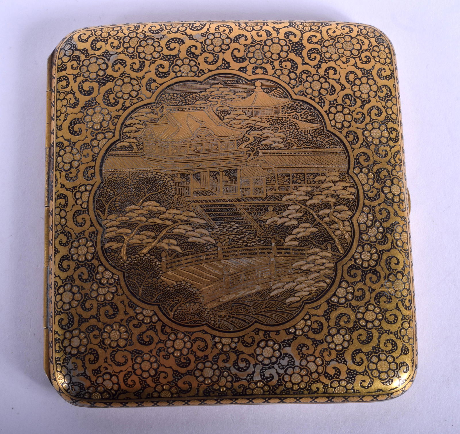 A 19TH CENTURY JAPANESE MEIJI PERIOD KOMAI TYPE (1 of 4)