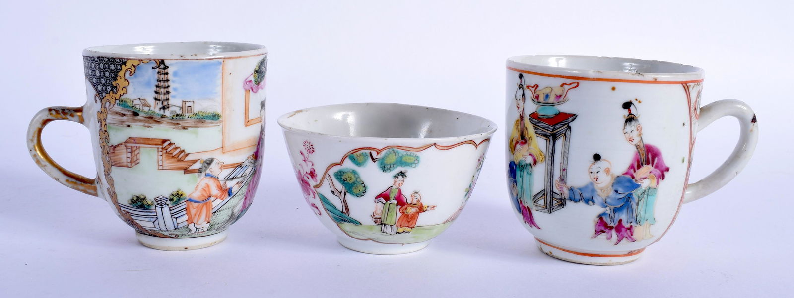 TWO 18TH CENTURY CHINESE EXPORT CUPS Qianlong, together (1 of 3)