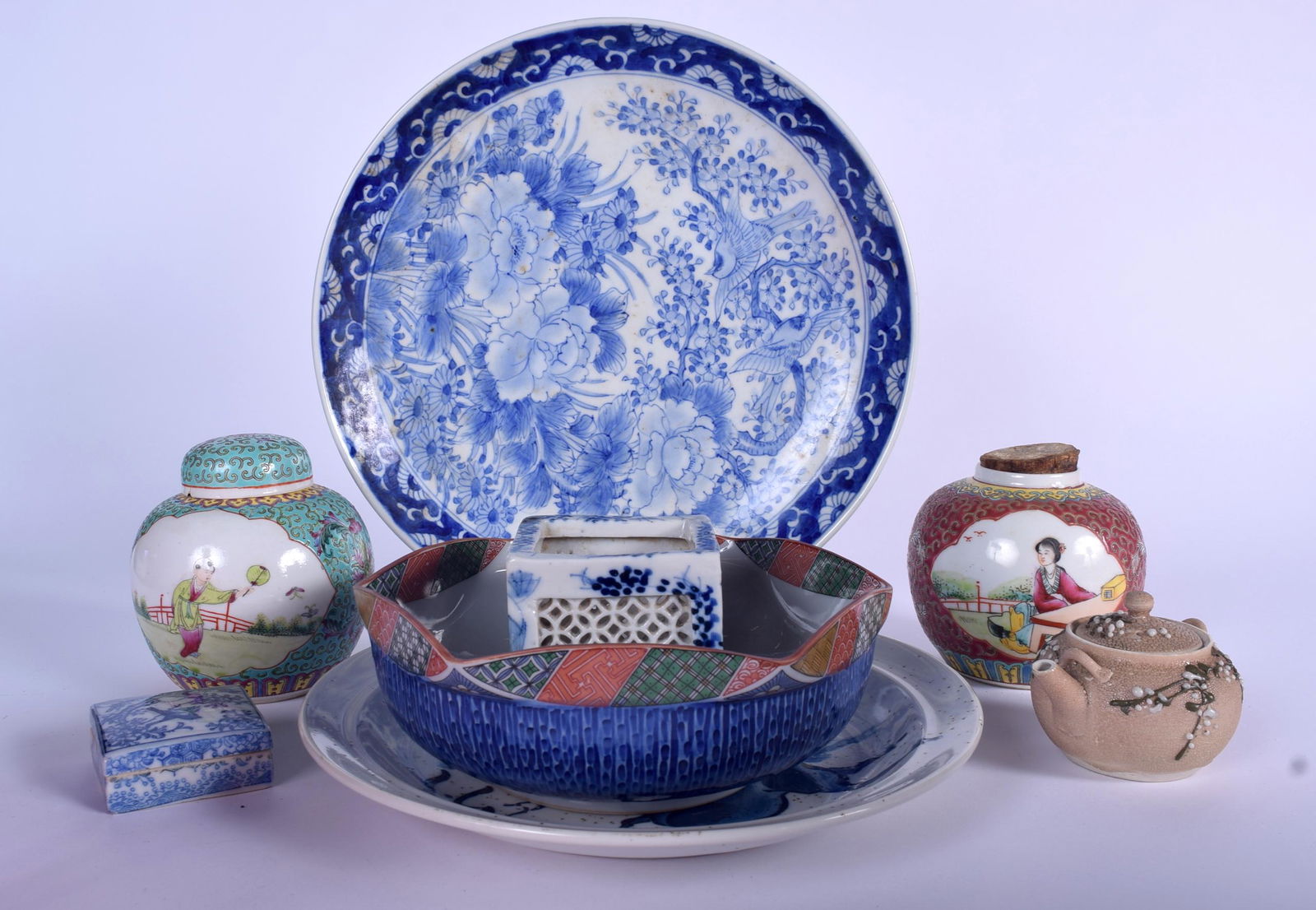 A LARGE JAPANESE BLUE AND WHITE PORCELAIN DISH, (1 of 1)