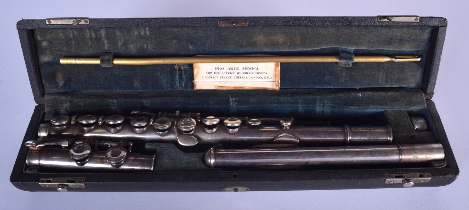 A VINTAGE FLUTE, in original case. Case 42 cm wide. (1 of 2)