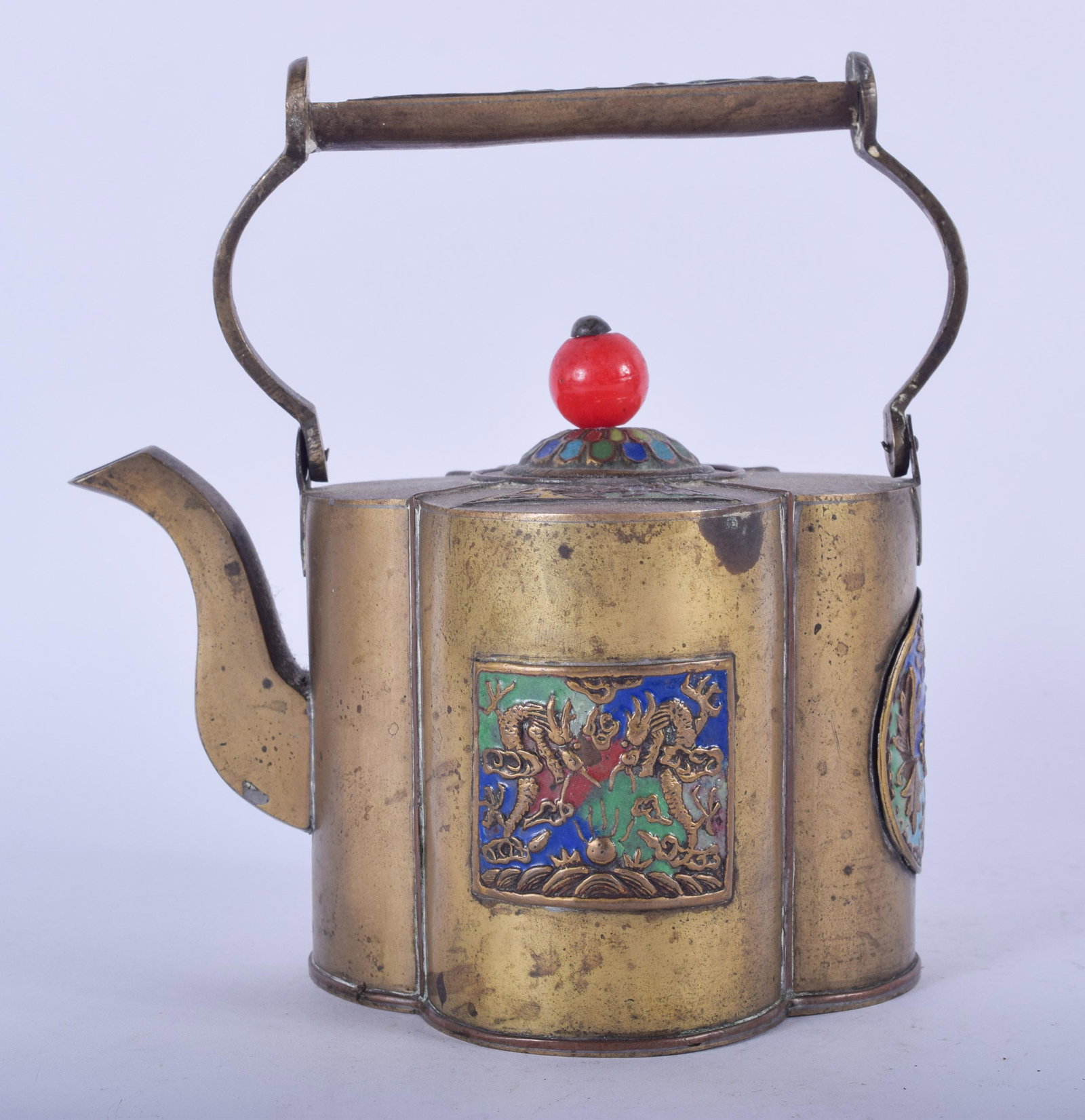 A MID 20TH CENTURY CHINESE BRASS ENAMELLED TEA POT. 14: A MID 20TH CENTURY CHINESE BRASS ENAMELLED TEA POT. 14 cmwide.