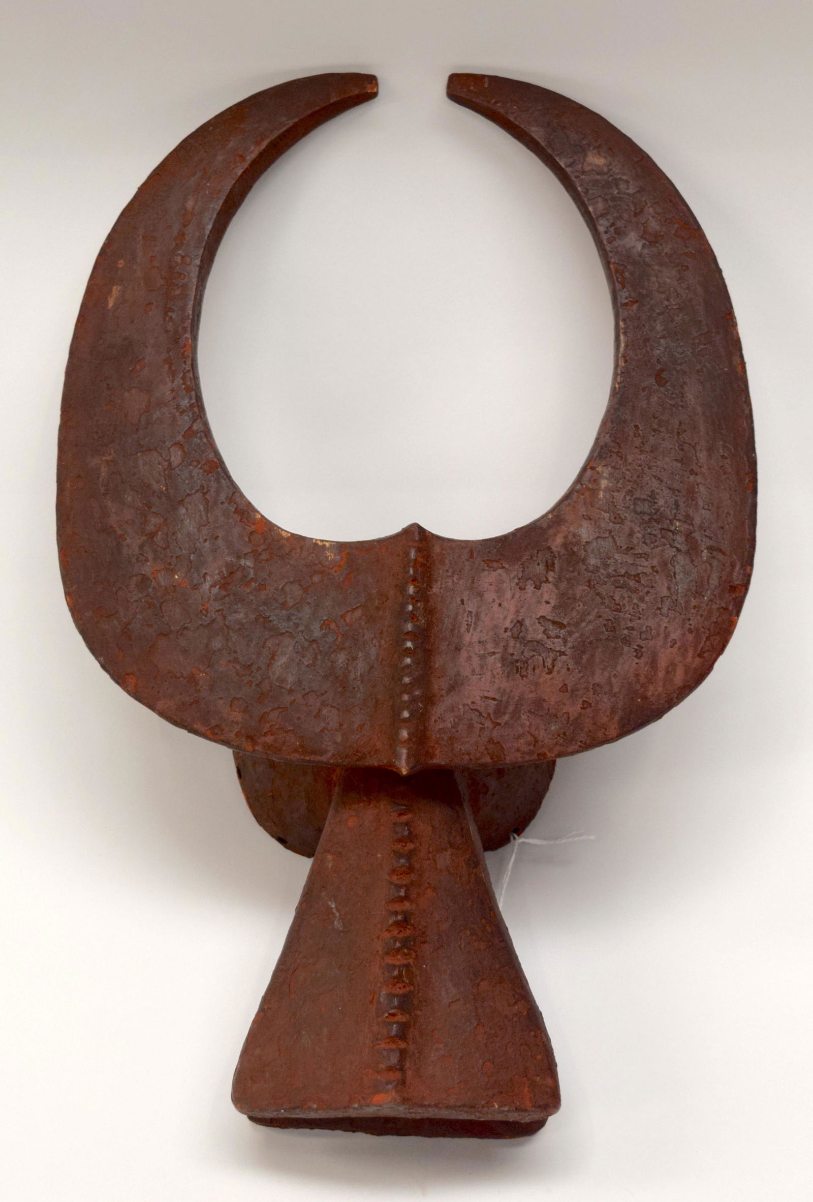 A TRIBAL CHAMBA MASK.  Nigeria.  29cm x 10cm x 44 (1 of 3)
