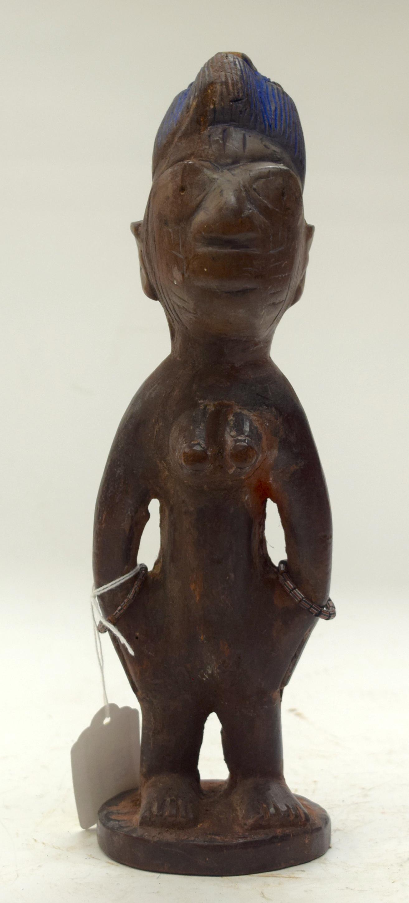 A TRIBAL YORUBA IBEJI FIGURE. Nigeria. 8cm x 8c: A TRIBAL YORUBA IBEJI FIGURE. Nigeria. 8cm x 8cm x 28cm