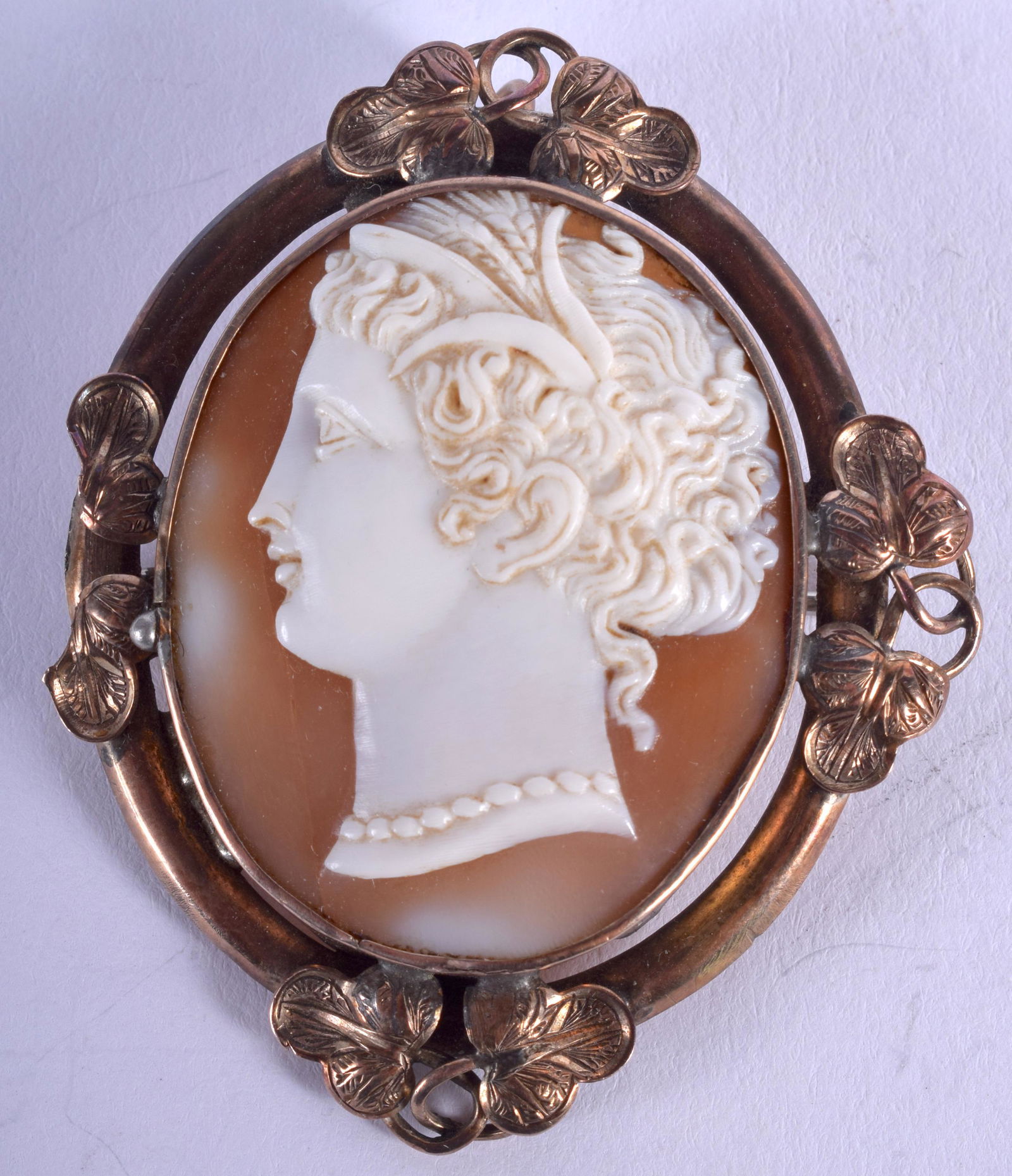 AN ANTIQUE CAMEO BROOCH. 4 cm x 5 cm. (1 of 2)