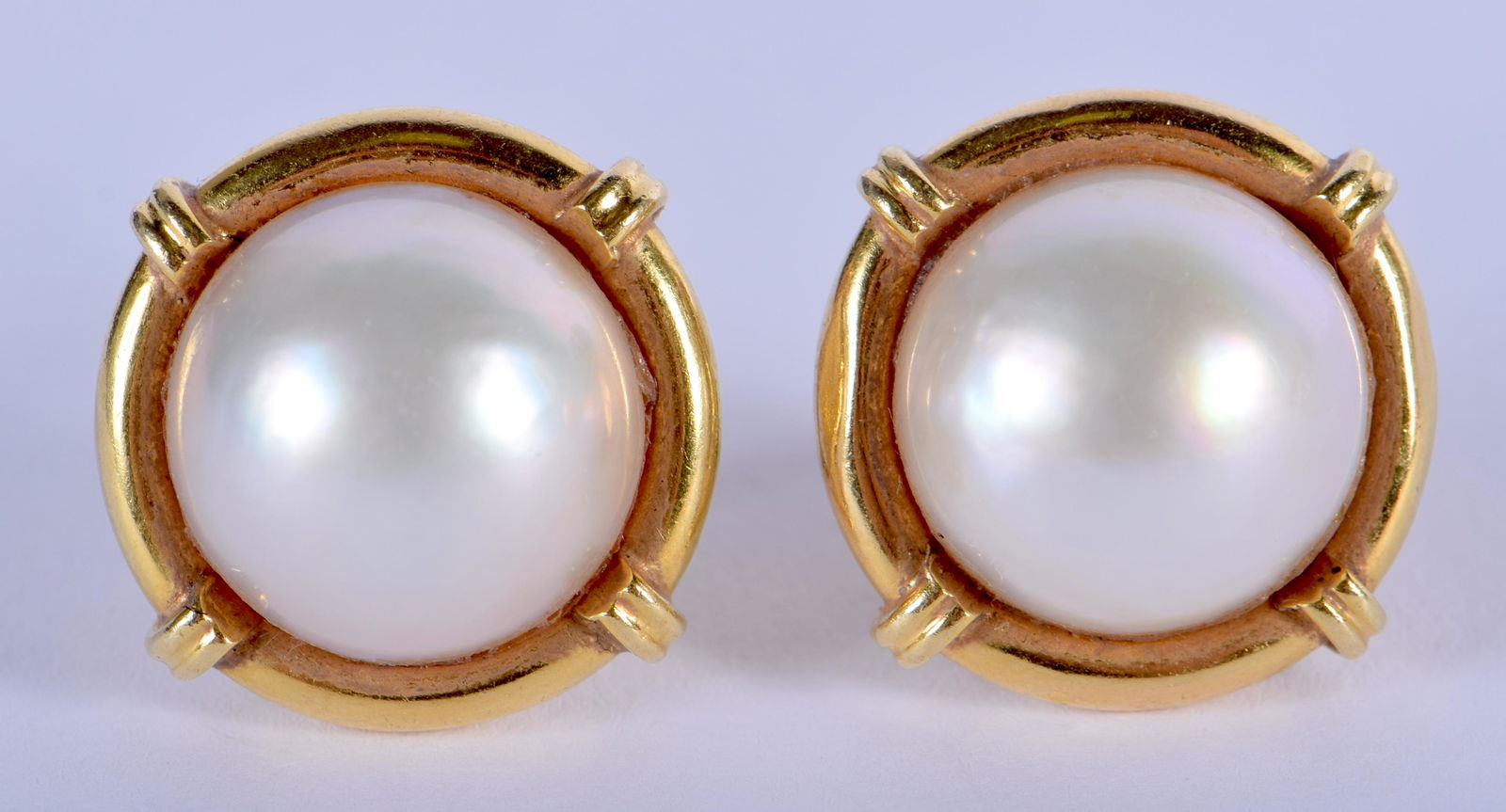 A PAIR OF 18CT GOLD AND PEARL EARRINGS. 13.8 gram (1 of 3)