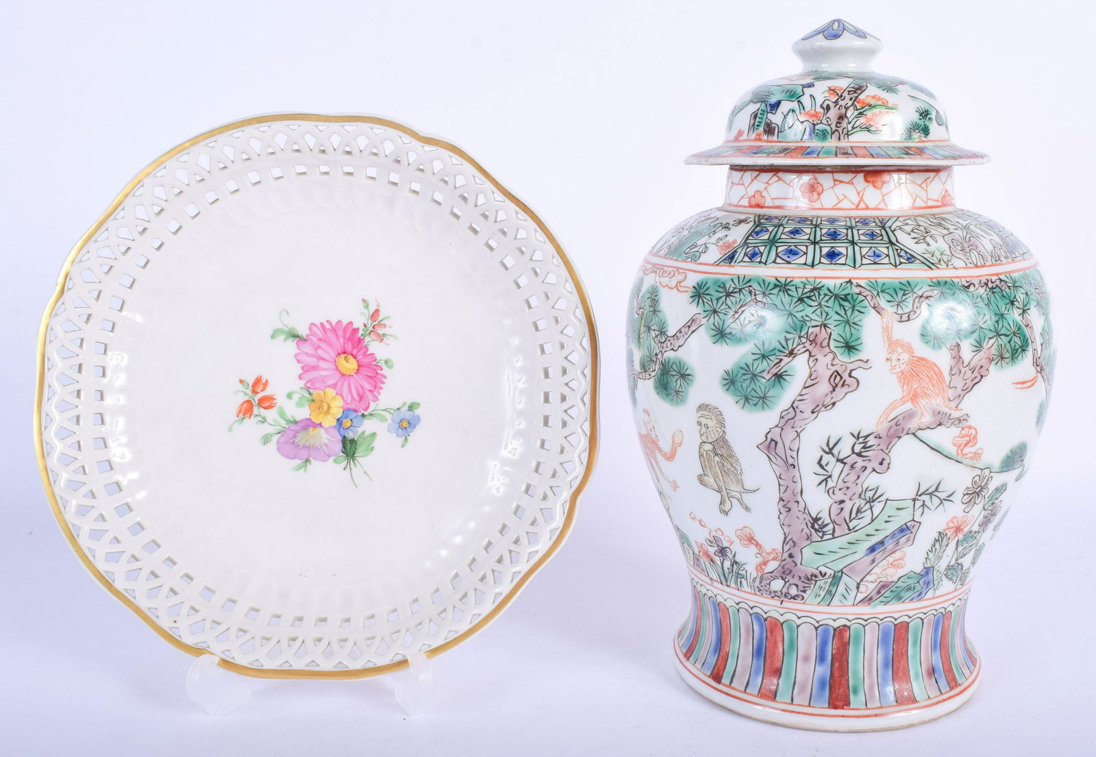 A CHINESE FAMILLE VERTE VASE AND COVER together with a: A CHINESE FAMILLE VERTE VASE AND COVER together with a KPM dish. Vase 23 cm high, dish 18 cm wide. (2)