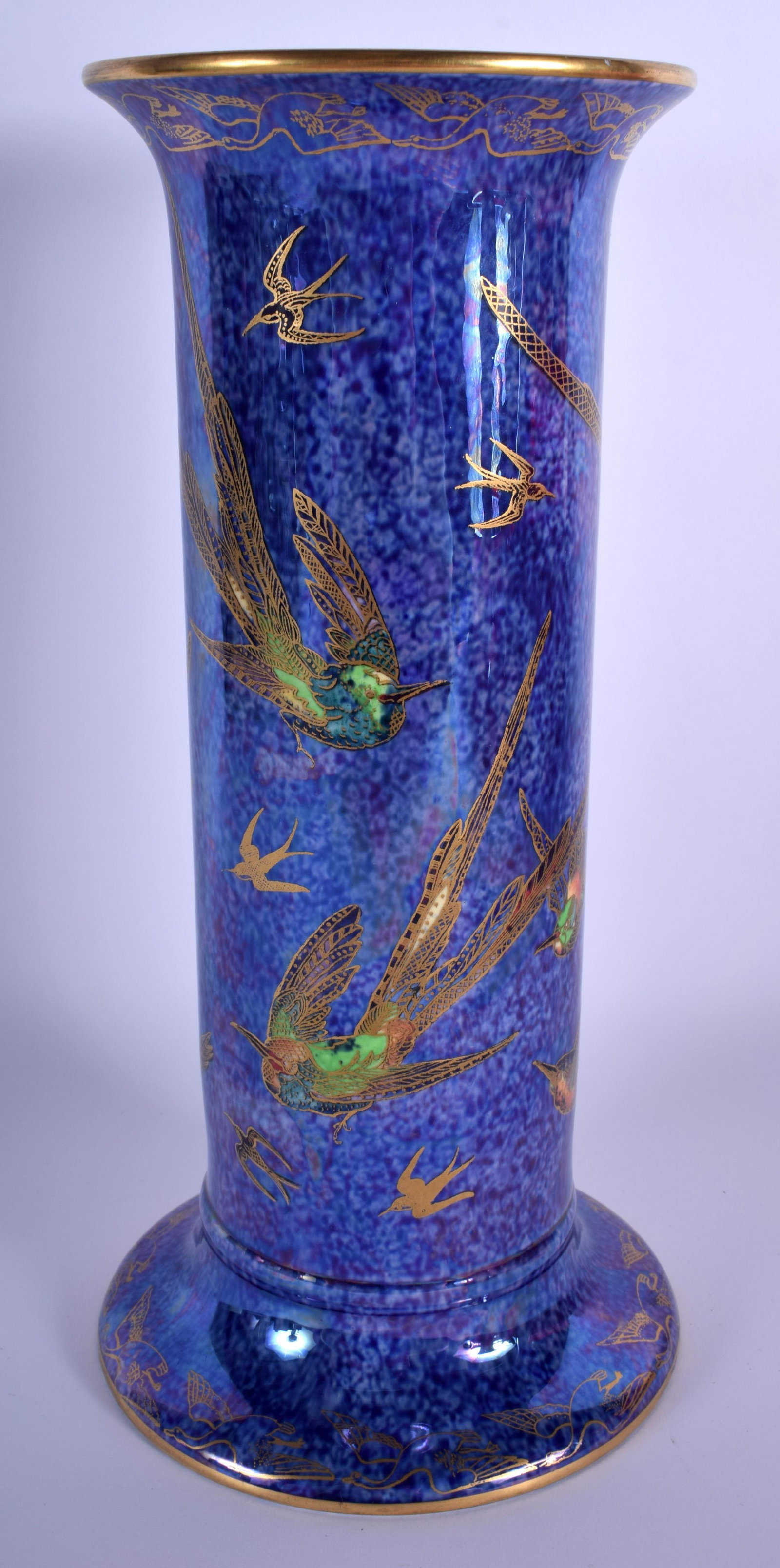 A STYLISH WEDGWOOD FAIRYLAND LUSTRE PORCELAIN VASE. 29: A STYLISH WEDGWOOD FAIRYLAND LUSTRE PORCELAIN VASE. 29 cm high.