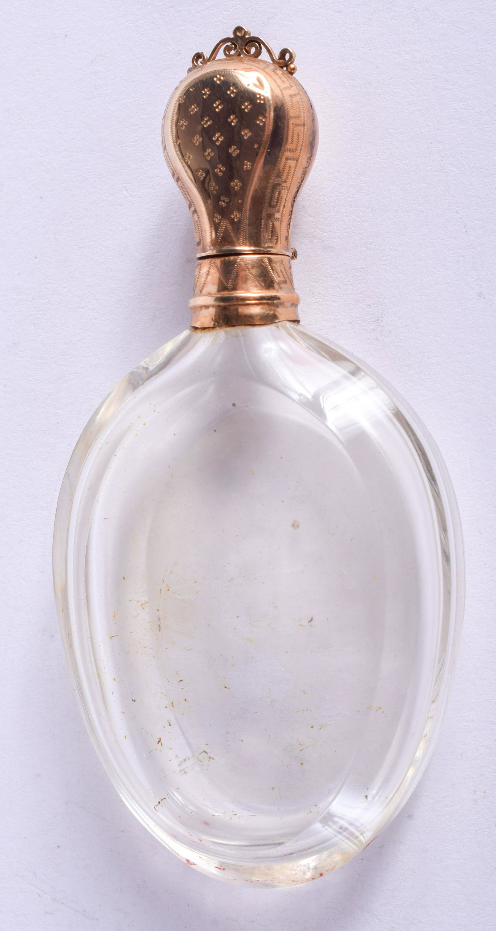 AN ANTIQUE 18CT GOLD FRENCH CRYSTAL SCENT BOTTLE. 9.5 (1 of 3)