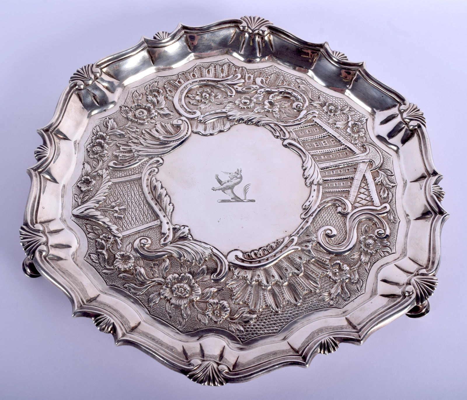 A LARGE EARLY 19TH CENTURY ENGLISH SILVER SALVER. (1 of 3)