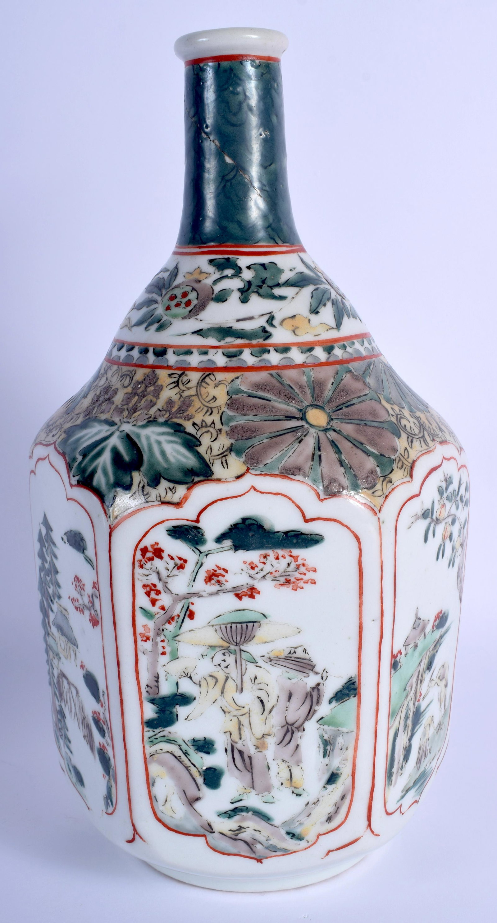 AN 18TH/19TH CENTURY JAPANESE EDO PERIOD AO KUTANI: AN 18TH/19TH CENTURY JAPANESE EDO PERIOD AO KUTANI GUGLET VASE painted with figures, flowers and landscapes. 28.5 cm high.