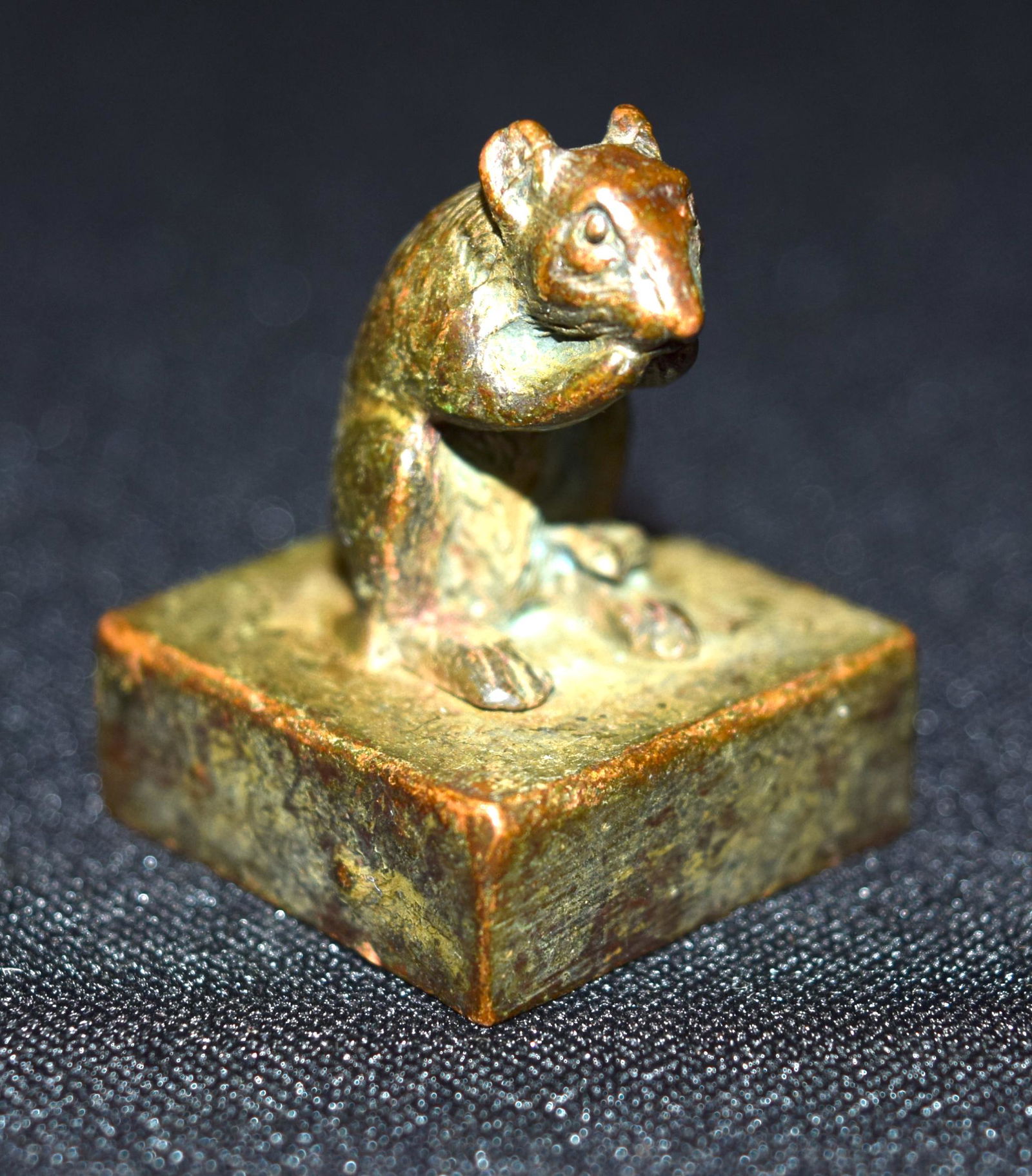 A small Chinese  bronze mouse  seal  3 x 4cm (1 of 3)