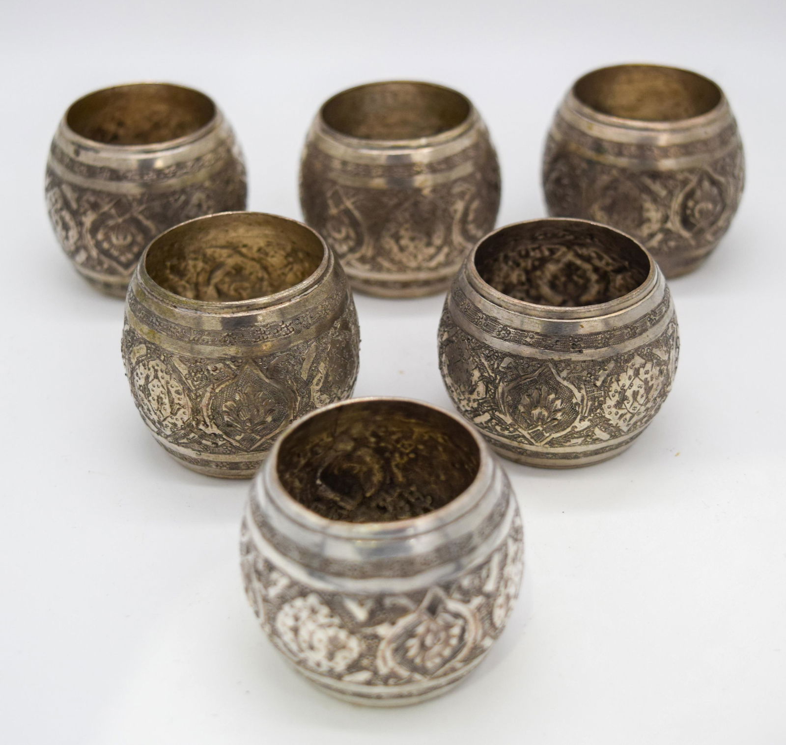 Six Persian silver napkin rings (1 of 2)