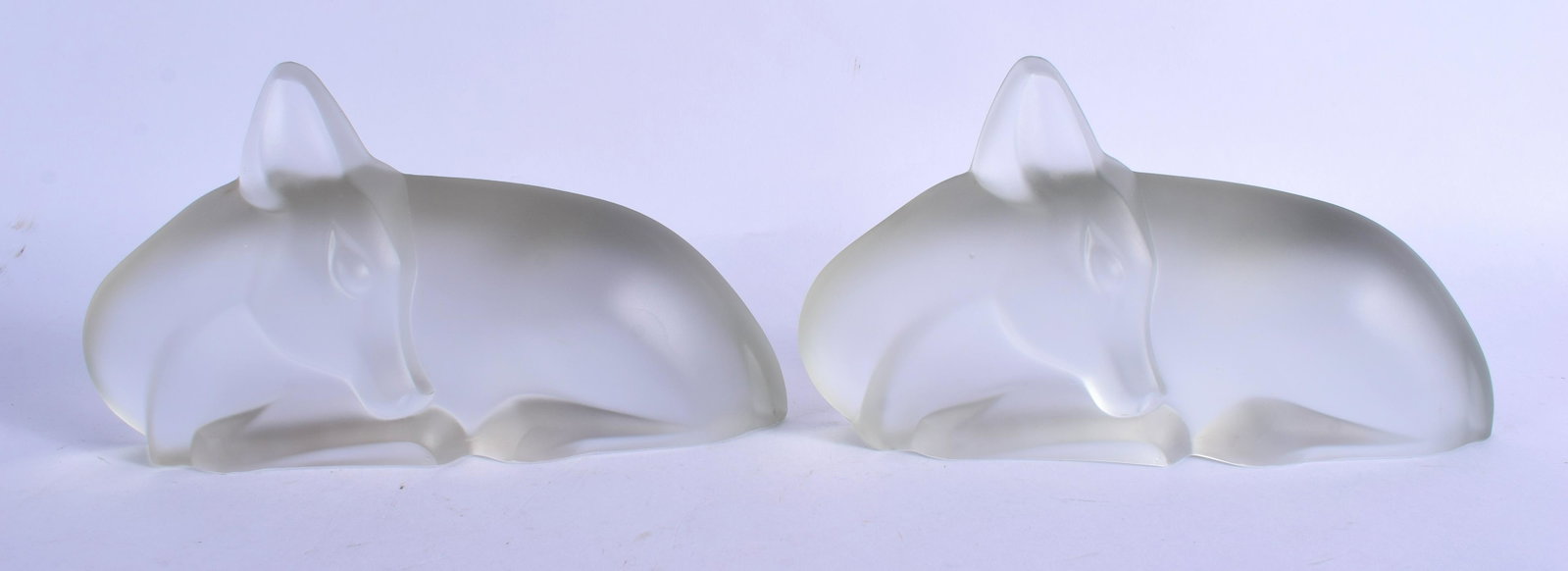 A PAIR OF ART DECO CZECH GLASS DEER. 18 cm x 12 cm.: A PAIR OF ART DECO CZECH GLASS DEER. 18 cm x 12 cm.